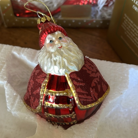 Dillard’s Trim a Tree Collection - Picture 5 of 9